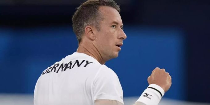 Verpasste in Tokio einen Überraschung gegen den griechischen Mitfavoriten Stefanos Tsitsipas : Philipp Kohlschreiber. Foto: Seth Wenig/AP/dpa Verpasste in Tokio einen Überraschung gegen den griechischen Mitfavoriten Stefanos Tsitsipas : Philipp Kohlschreiber. Foto: Seth Wenig/AP/dpa