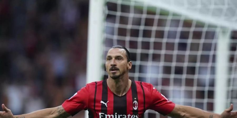 Kaum zurück erzielt er wieder Tore: Zlatan Ibrahimovic vom AC Mailand jubelt nach einem Treffer. Foto: Spada/LaPresse/AP/dpa