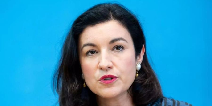 Digitalministerin Dorothee Bär hat mit ihrer spanischen Amtskollegin ein Pilotprojekt für ein grenzüberschreitendes digitales Ausweissystem gestartet. Foto: Bernd von Jutrczenka/dpa Pool/dpa/Archiv