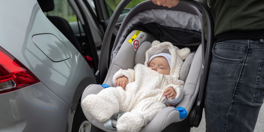 Baby, Auto, Sitzschale, Kindersitz,