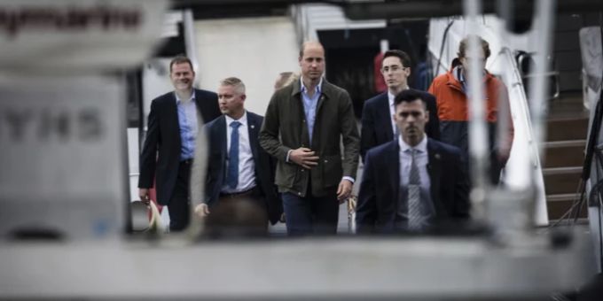 Solo-Reisen - Lässt Prinz William seine Gattin Kate zu Hause?