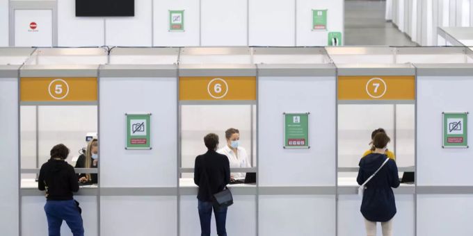 Im Testzentrum in Bern wird gegen das Coronavirus geimpft. coroanvirus