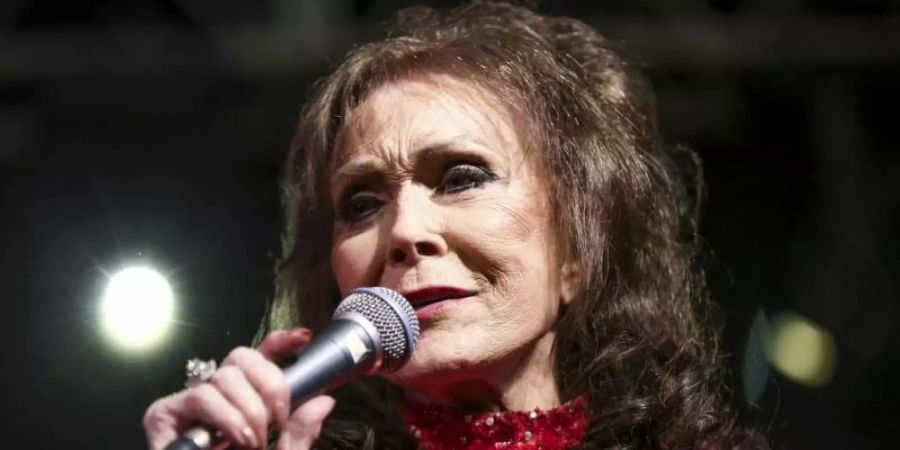 Loretta Lynn lässt sich nicht stoppen - schon gar nicht vom Alter. Foto: Rich Fury/Invision/dpa