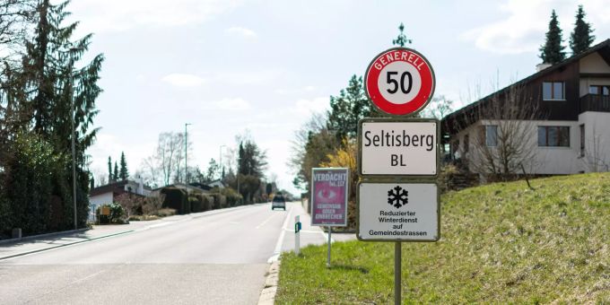 Ortsschild Seltisberg - Seltisberg Ortsschild Seltisberg - Seltisberg