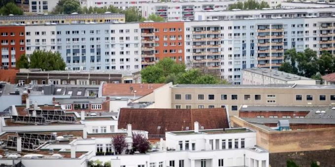Blick auf Wohnhäuser in Berlin. Foto: Christoph Soeder/dpa Blick auf Wohnhäuser in Berlin. Foto: Christoph Soeder/dpa