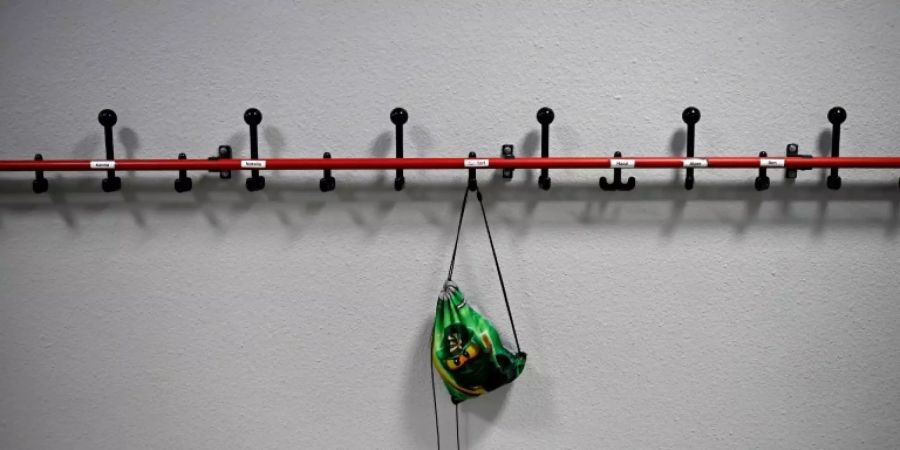 Sportbeutel in einer Schule