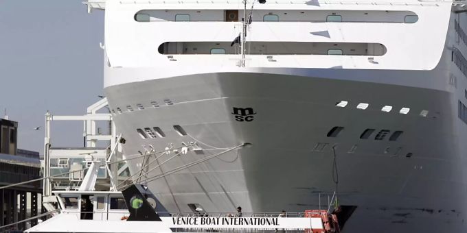 Venedig wird künftig Kreuzfahrtschiffe in der Nähe des Markusplatzes nicht mehr gestatten. (Archivbild) Vendig Kreuzfahrtschiffe