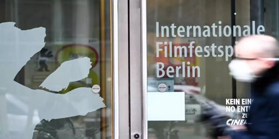 Die Festivalleitung der Berlinale muss angesichts der Infektionslage erneut umplanen. Foto: Jens Kalaene/dpa-Zentralbild/dpa