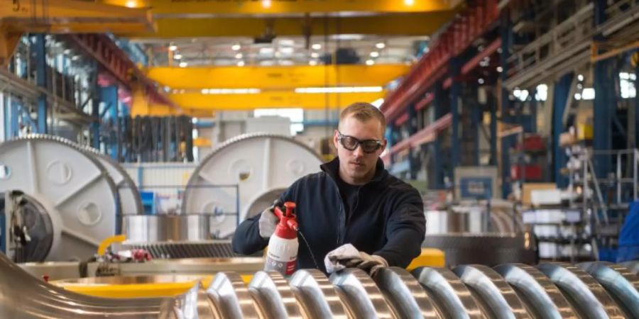 Insbesondere Firmen im Maschinenbau wollen mehr Mitarbeiter beschäftigen. Foto: Marijan Murat/dpa