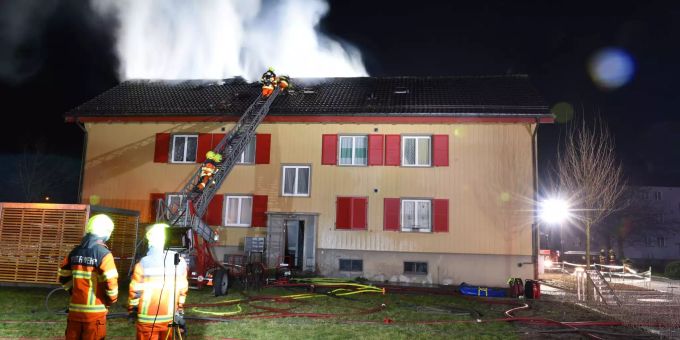 Der Dachstock wurde beim Brand massiv beschädigt. Kantonspolizei Nidwalden