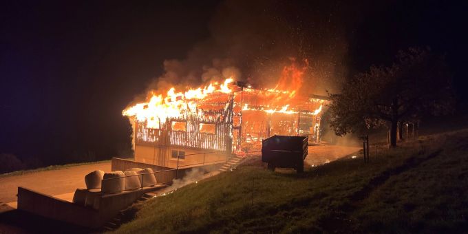 Feuer in Rorschacherberg SG: Scheune in Vollbrand Rorschacherberg SG