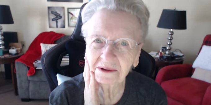 Shirley Curry wird auch oft liebevoll als «Skyrim-Oma» bezeichnet. Starfield Skyrim