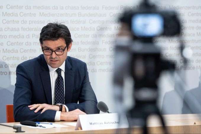 Nationalrat Matthias Aebischer, SP-BE, spricht an einer Medienkonferenz über die Abstimmung zum Mediengesetz, am 6. Dezember 2021, in Bern. Matthias Aebischer AUF1