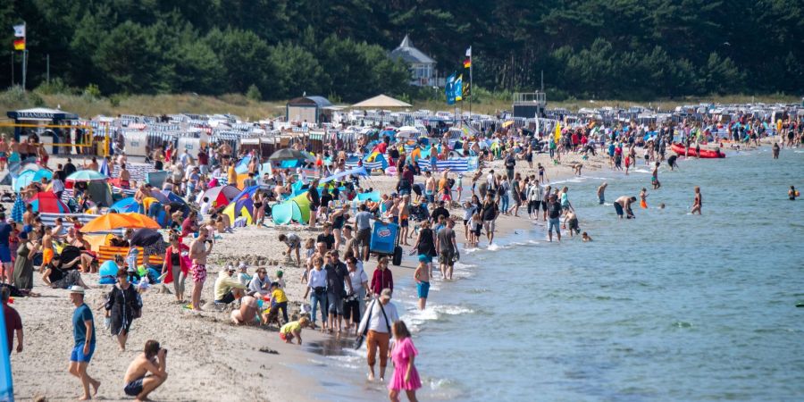 Sonniges Wetter lockte in diesem Jahr viele Menschen an die Strände der Nord- und Ostsee.