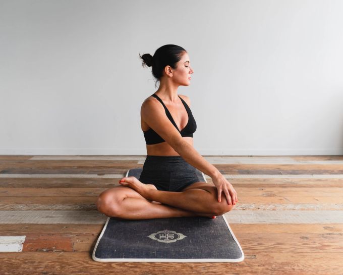 Yoga ist für den Körper und Geist gut. Yoga