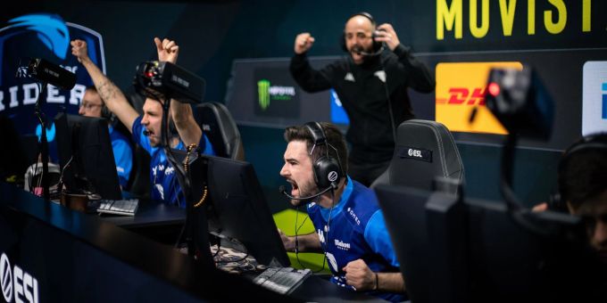 Das spanische CS:GO-Team Movistar Riders steht überraschend in den Playoffs der ESL Pro League. Das spanische CS:GO-Team Movistar Riders steht überraschend in den Playoffs der ESL Pro League.
