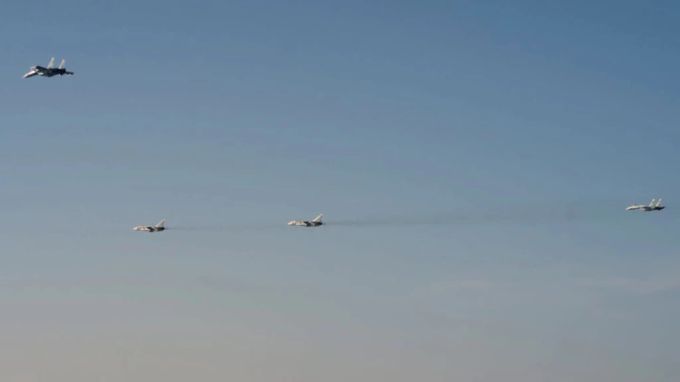Die vier russischen Jets über der schwedischen Insel Gotland. Ukraine Krieg