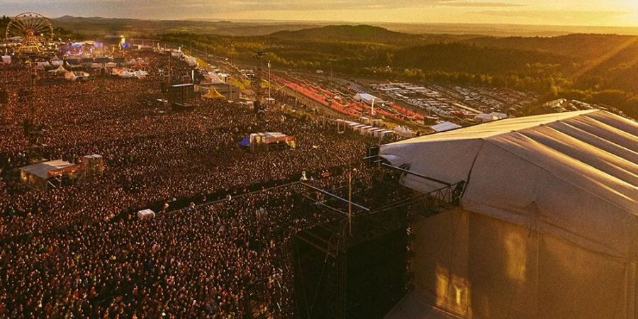 Die Nachfrage nach Tagestickets für Rock am Ring (Bild) und Rock im Park ist gross.