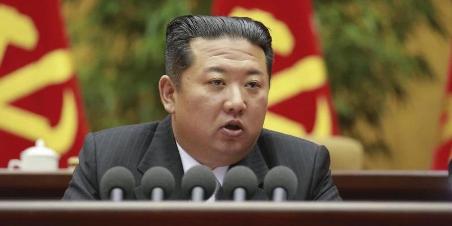 Nordkoreas Machthaber Kim Jong Un hatte kürzlich angedeutet, die Raketentests wieder aufzunehmen. Foto: Uncredited/KCNA via KNS/dpa