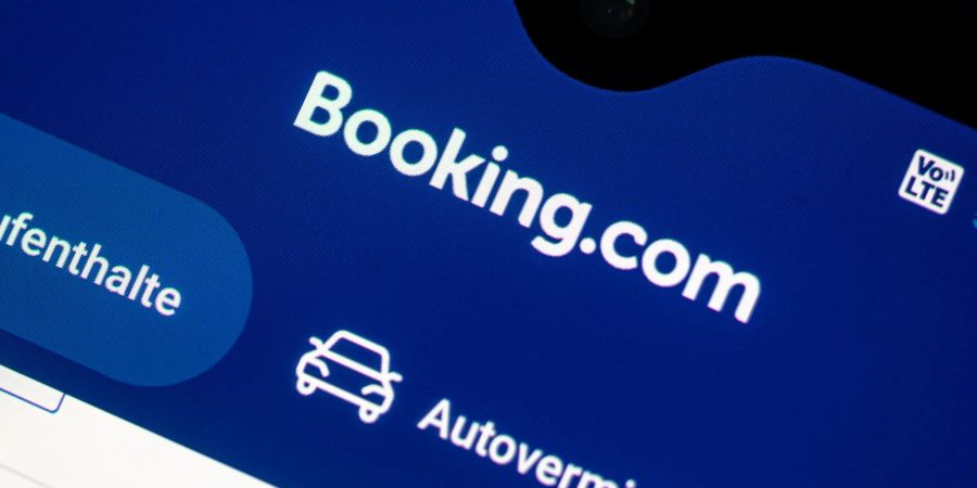 Der Internet-Plattform Booking.com droht in einem Rechtsstreit über die Online-Buchung von Unterkünften eine Niederlage vor einem deutschen Gericht.