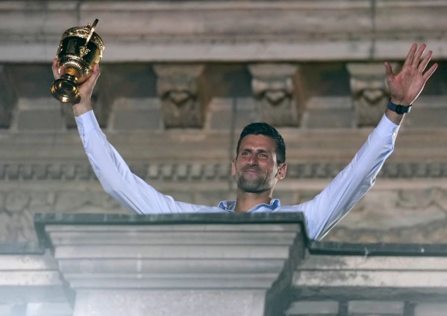 Novak Djokovic lässt sich in Serbien feiern.