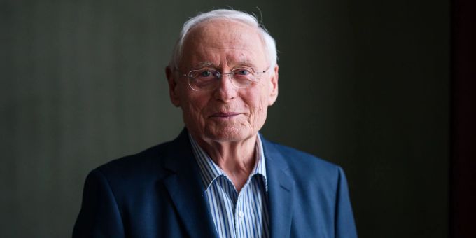 «Schon seit Langem befinden wir uns in einer Phase, in der Russland und China militärisch von den USA eingekreist werden», sagt Oskar Lafontaine in einem Interview. «Schon seit Langem befinden wir uns in einer Phase, in der Russland und China militärisch von den USA eingekreist werden», sagt Oskar Lafontaine in einem Interview.