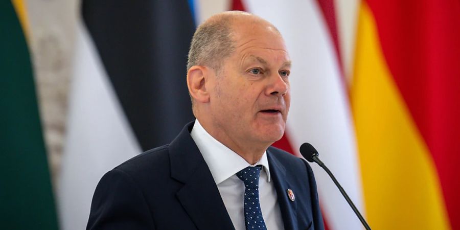 Bundeskanzler Olaf Scholz (SPD) bei einer Pressekonferenz in Vilnius. Foto: Michael Kappeler/dpa