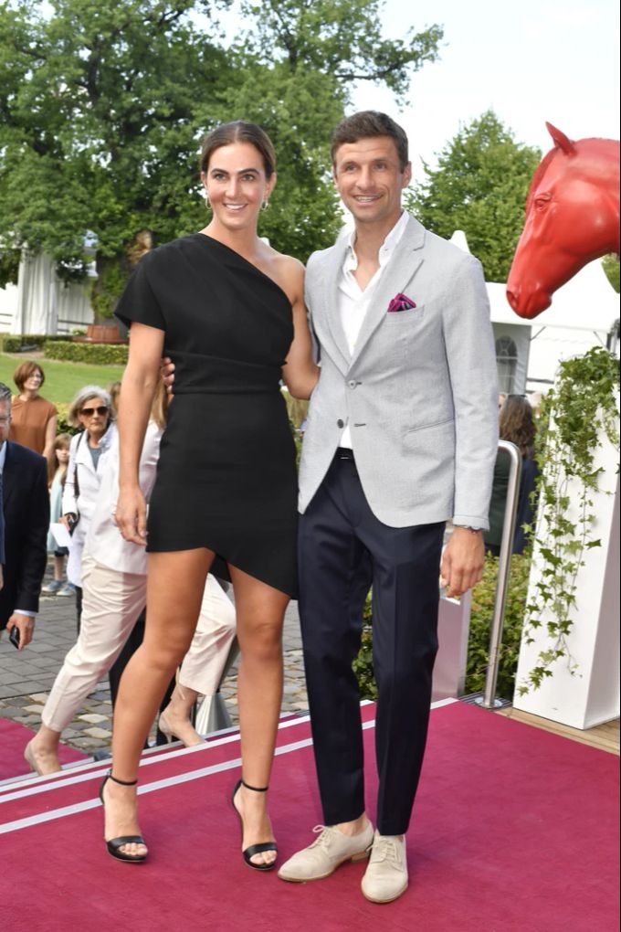 Lisa und Thomas Müller auf dem Roten Teppich in Aachen. thomas müller