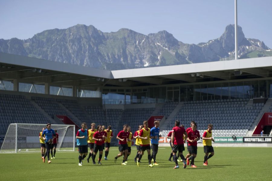 Könnte man in die Stockhorn-Arena nach Thun ausweichen, würden dort zwei Teams aus der Challenge League spielen. (Archivbild).