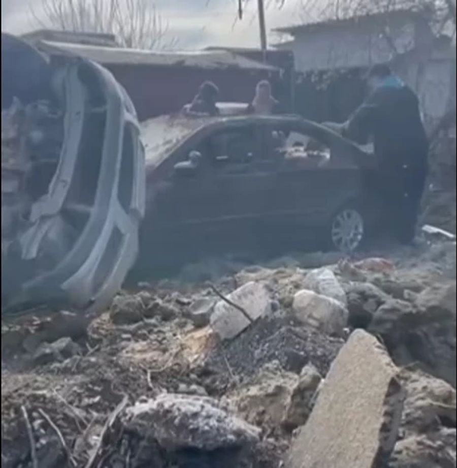 Bilder aus den Sozialen Medien zeigen die Zerstörung in der Mykolaiv-Region am Morgen des 20. April. Die russische Offensive startete einen Tag zuvor.