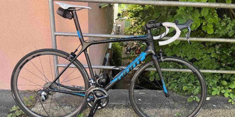 Nuglar: Fahrradlenker verunfallt und schwer verletzt