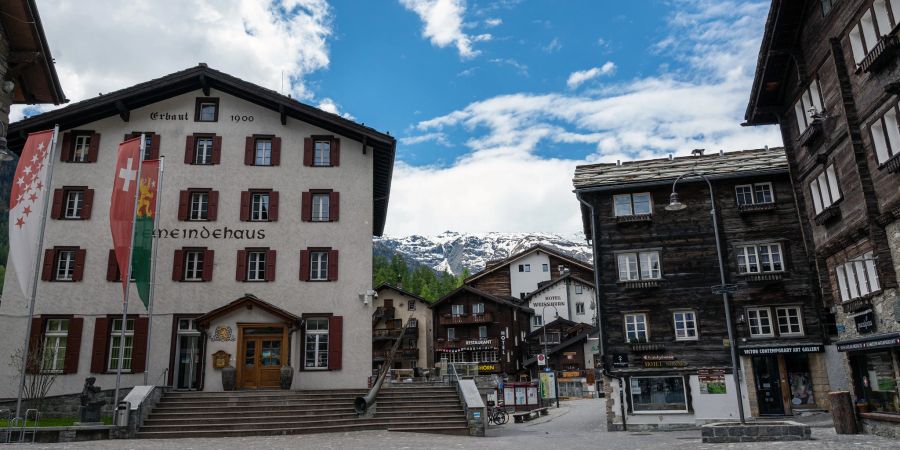 Das Gemeindehaus in Zermatt.