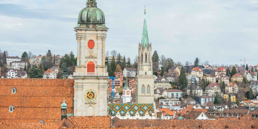 Kirchtürme in der Stadt St. Gallen.