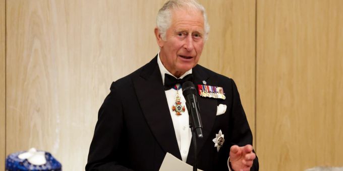 Prinz Charles in Erklärungsnot. prinz charles