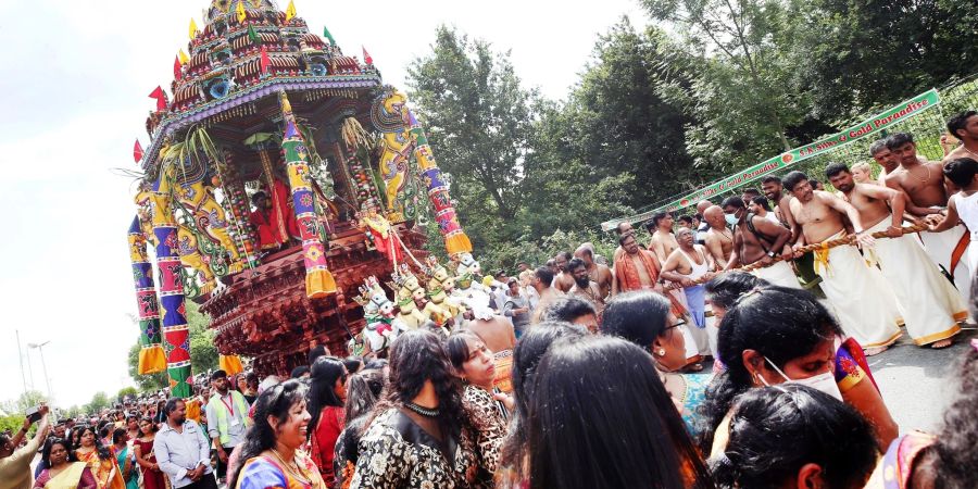 Grosse Hindu-Prozession in Hamm.