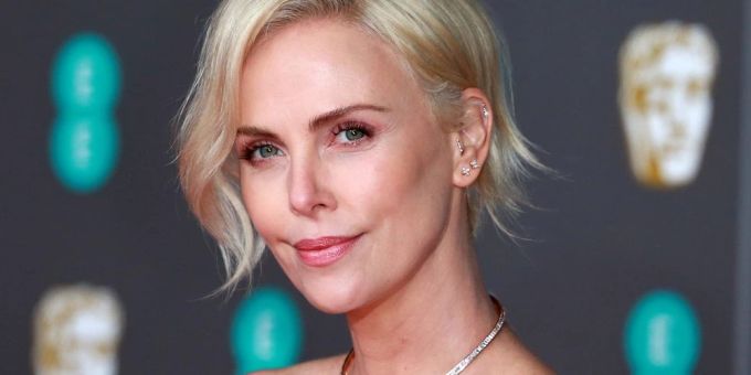 Bilder zeigen - Hat Charlize Theron einen neuen Mann an ihrer Seite?