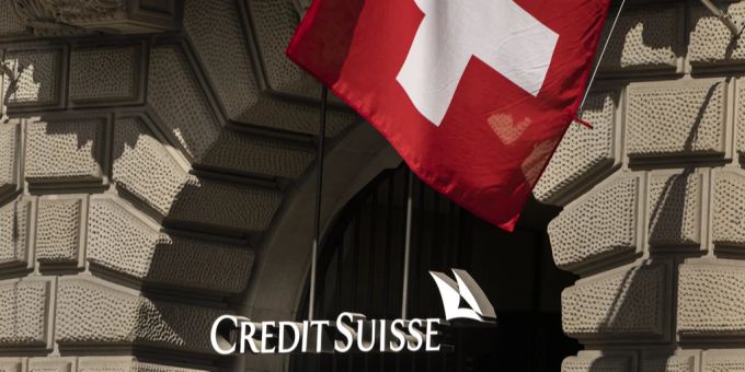 In den letzten drei Wochen wurden Abflüsse von 5,6 Milliarden US-Dollar bei der Credit Suisse verzeichnet. credit suisse milliardenabflüsse