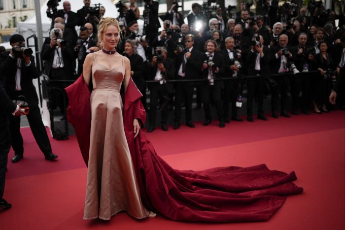 Uma Thurman bei den 76. Filmfestspielen in Cannes. (AP Photo/Daniel Cole). cannes