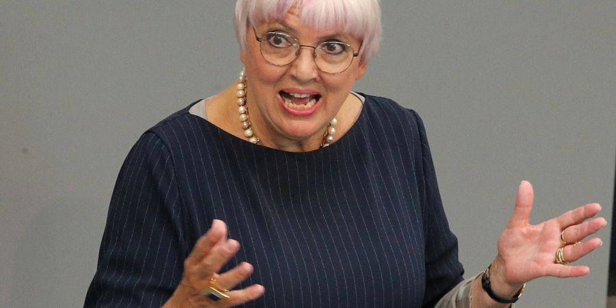 Kulturstaatsministerin Claudia Roth (Bündnis 90/Grüne) erhielt während ihres Grusswortes beim «Jewrovision»-Wettbewerb Buhrufe.