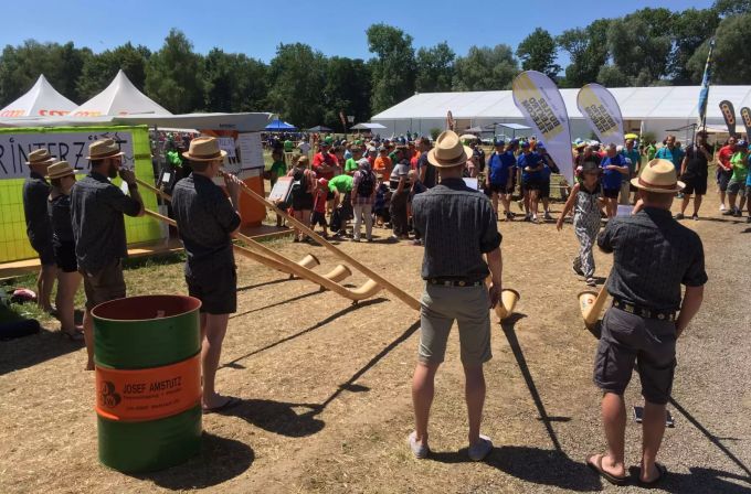 Die Ländlerfrönde entstanden offiziell an einem Schwingfest. Ländlerfrönde Freiamt