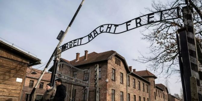 KZ Auschwitz niederländische Touristin