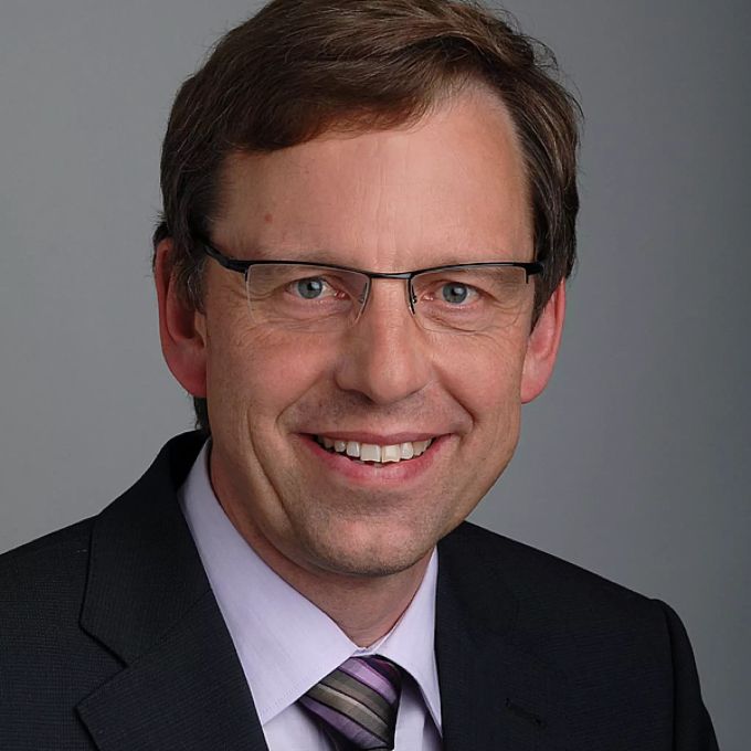 Markus Ries ist Professor der Theologischen Fakultät / Kirchengeschichte an der Universität Luzern. Papst Franziskus Kirche