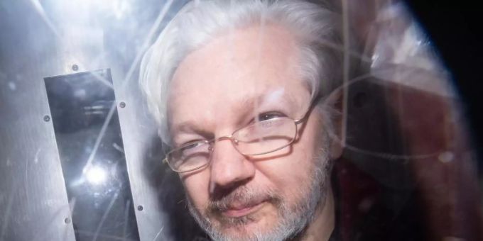 Wikileaks-Gründer Julian Assange sitzt seit April 2019 im Hochsicherheitsgefängnis Belmarsh im Osten Londons. Foto: Dominic Lipinski/PA Wire/dpa assange