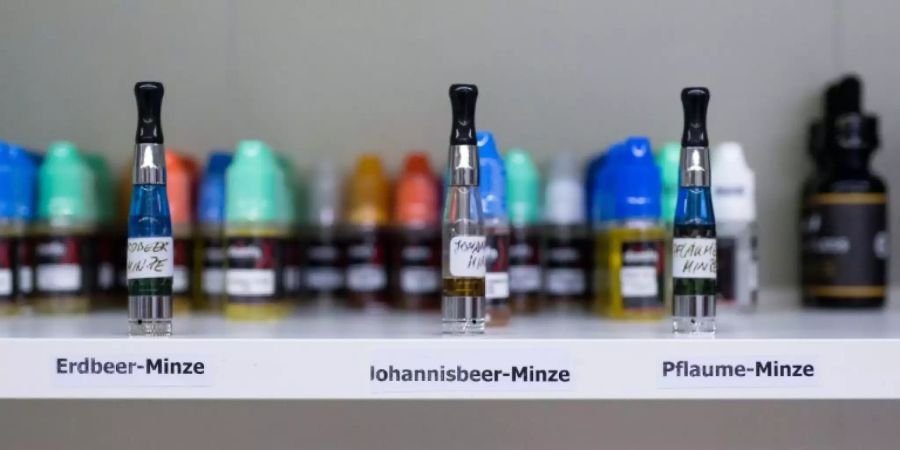 Liquids für E-Zigaretten in einem Laden