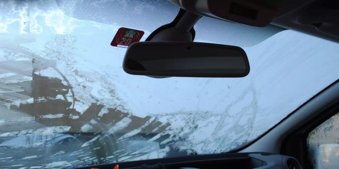 Polizei - Neuhausen am Rheinfall SH: Mehrere Gucklochfahrer angehalten