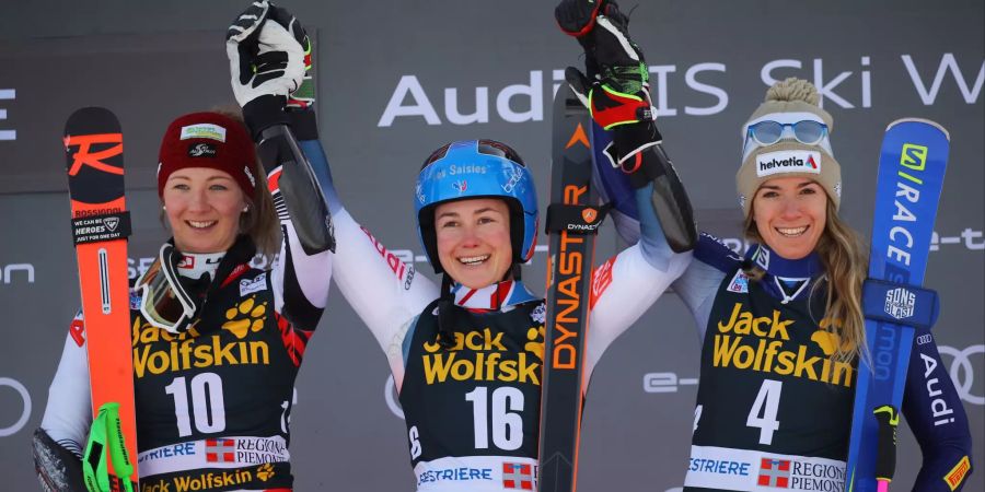 Noch grösser ist nur die Überraschung in Sestriere: Die 22-jährige Elisa Mörzinger fährt im Parallelbewerb sensationell zum zweiten Platz, in ihrem erst fünften Weltcup-Rennen.