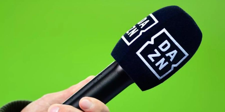 Auch in der nächsten Saison wird es Bundesligaspiele bei DAZN geben. Foto: Soeren Stache/dpa-Zentralbild;/dpa