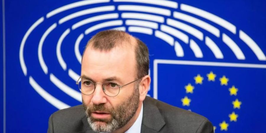 Der CSU-Europaabgeordnete Manfred Weber bezeichnete die britische Drohung mit dem Abbruch der Verhandlungen als «politisches Theater». Foto: Philipp von Ditfurth/dpa