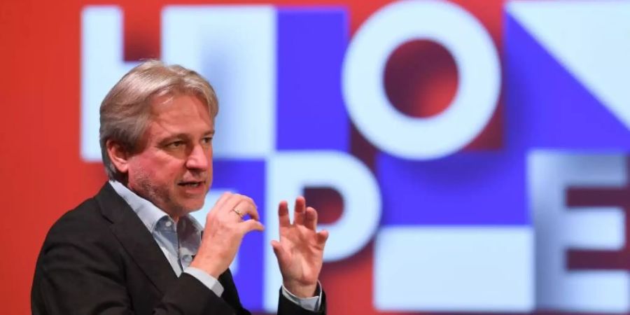 Juergen Boos hat Hoffnung für die Zukunft der Frankfurter Buchmesse. Foto: Arne Dedert/dpa pool/dpa