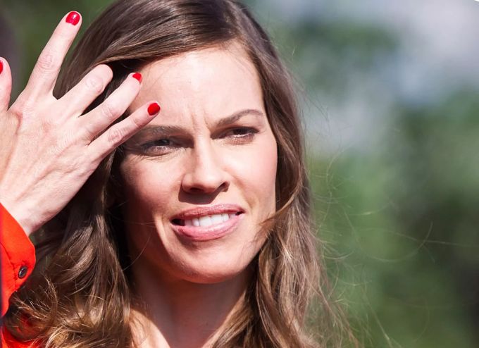 Hilary Swank hat sich viel Jahre lang aufopferungsvoll um ihren Vater gekümmert. Hilary Swank